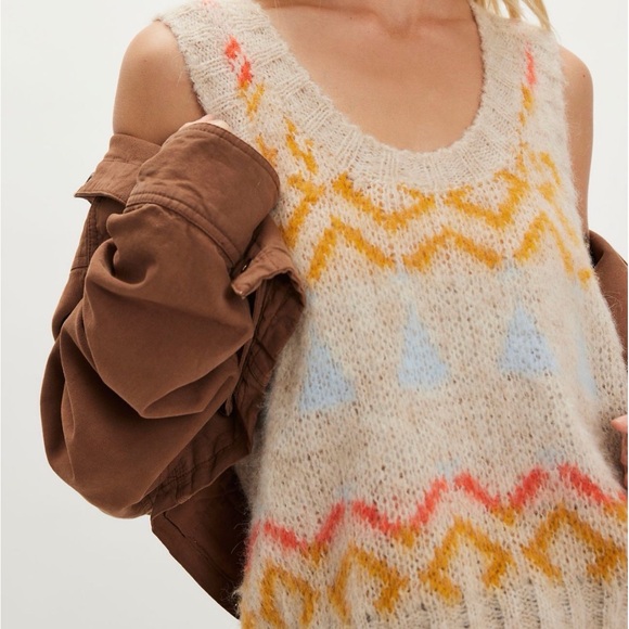 NWOT! Free People Geo SoftSpun Sweater Vest | Oatmeal Combo | Small | $128 MSRP - Picture 3 of 3